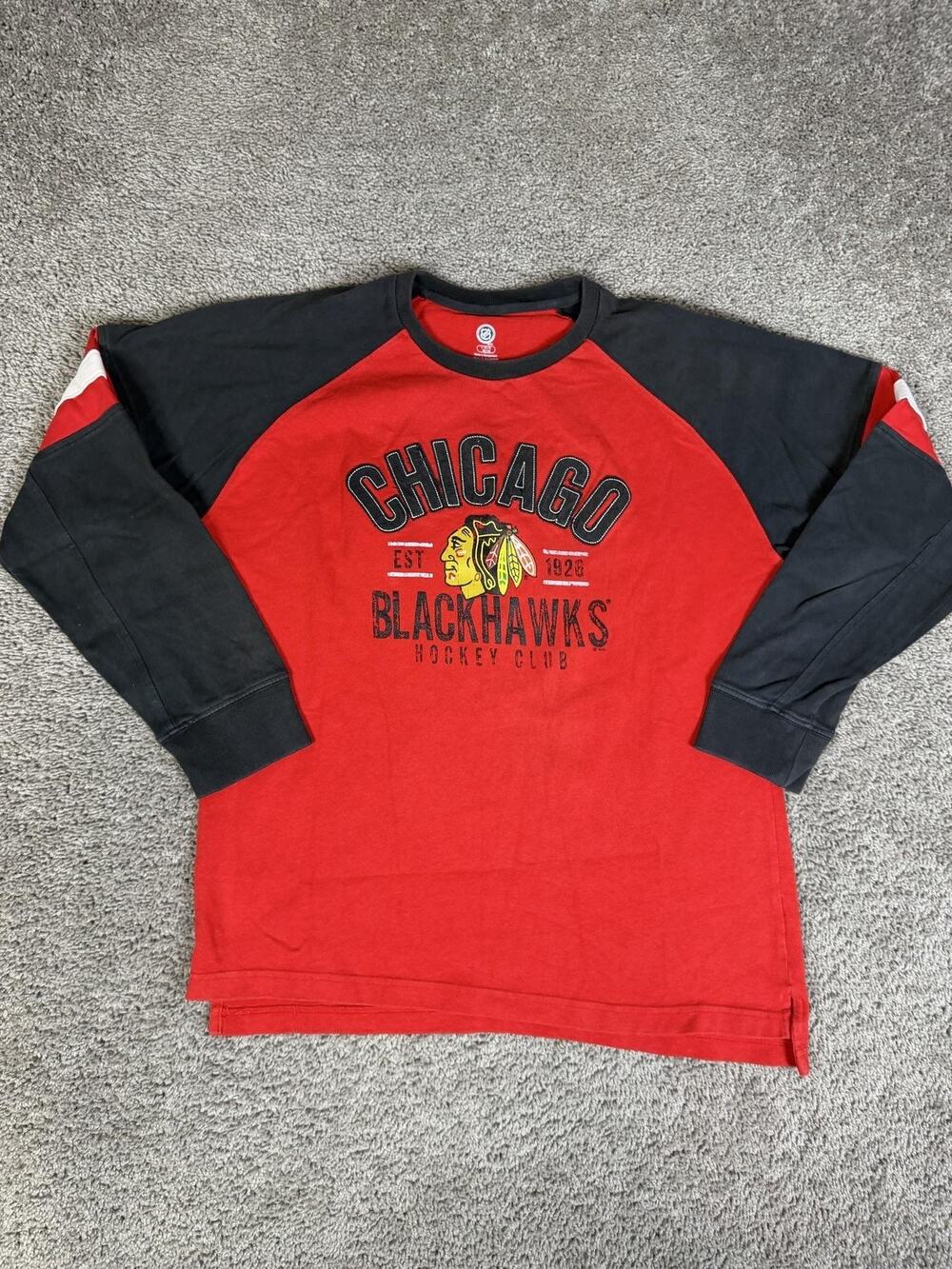 Chicago Blackhawks Shirt Mens L Red NHL Hockey Long Sleeve Raglan UNK Graphic
